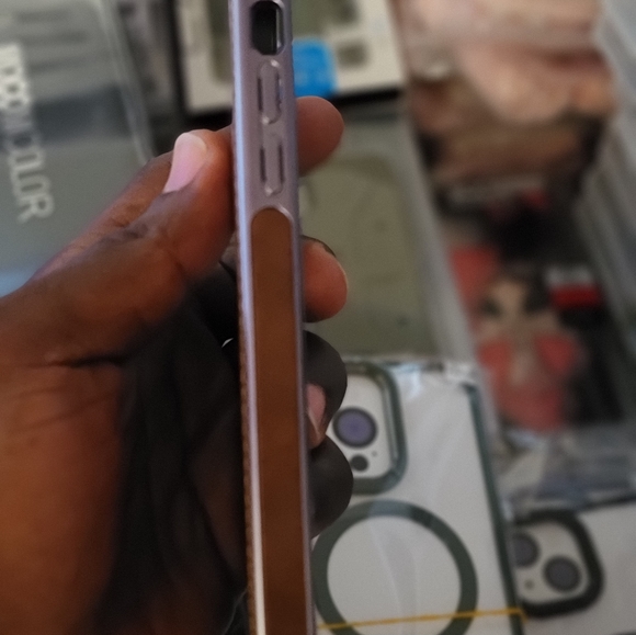 IPhone leather case - Picture 4 of 13